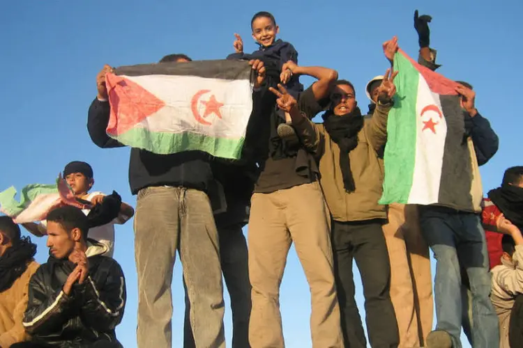 
	Bandeira da Saara Ocidental: a peti&ccedil;&atilde;o se chama &quot;Corrija o mapa do Marrocos&quot; e sugere ao Google que elimine a linha pontilhada dividindo os pa&iacute;ses
 (Western Sahara/Flickr/CreativeCommons)