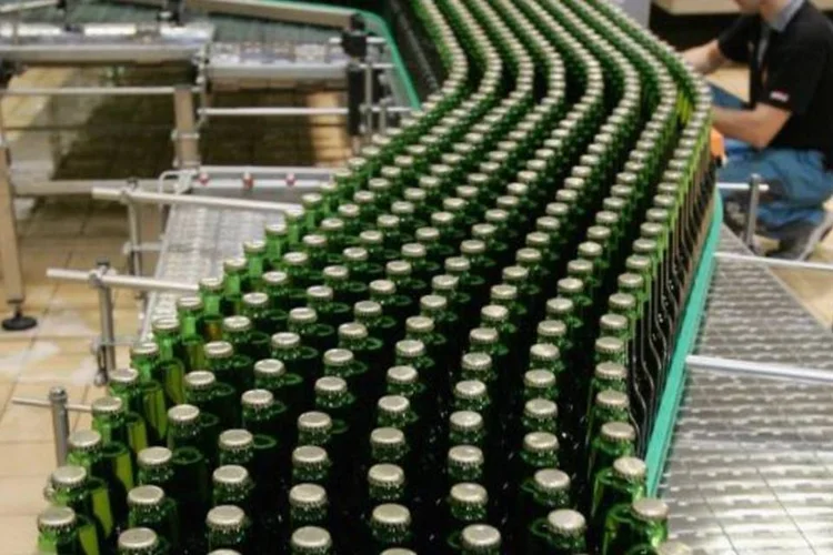 
	SABMiller: a AB InBev, que comercializa marcas como Budweiser e Stella Artois, disse que se trata de sua oferta final para realizar uma fus&atilde;o
 (Sean Gallup/Getty Images)