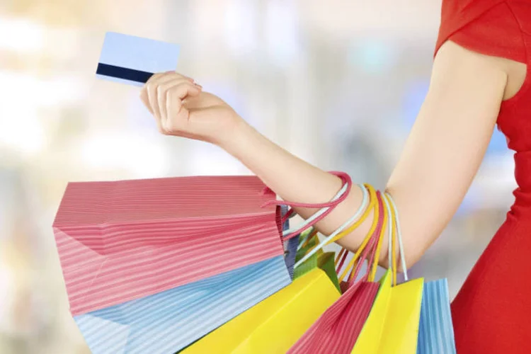 
	A previs&atilde;o leva em conta o prov&aacute;vel comportamento dos consumidores: quanto mais otimistas, maior o gasto
 (evgenyatamanenko/Thinkstock)