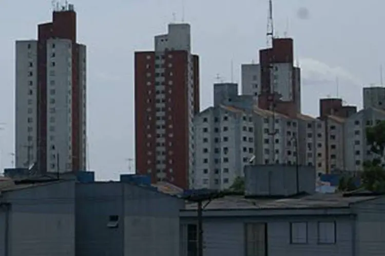 
	Pr&eacute;dios no bairro do Sacom&atilde;, em S&atilde;o Paulo: de acordo com o levantamento, as vendas totalizaram 17,5 mil unidades de janeiro a junho
 (Wikimedia Commons)