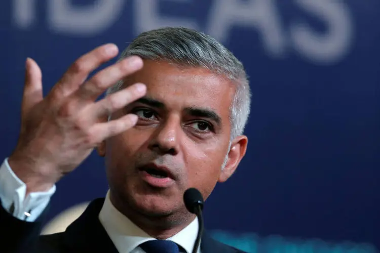 Sadiq Khan: "eu aceito as desculpas de Dara Khosrowshahi ... Obviamente, estou satisfeito por ele ter reconhecido os problemas que a Uber enfrenta em Londres" (Jim Young / Reuters/Reuters)