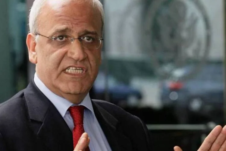 
	Saeb Erekat, chefe da OLP: &quot;a resolu&ccedil;&atilde;o aprovada pelas Na&ccedil;&otilde;es Unidas pede que haja negocia&ccedil;&otilde;es e, al&eacute;m disso, que estas se acelerem&quot;
 (Alex Wong/Getty Images)