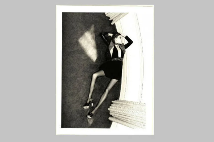 Campanha da Yves Saint Laurent: anúncio banido por causa de modelo magra (Reprodução)
