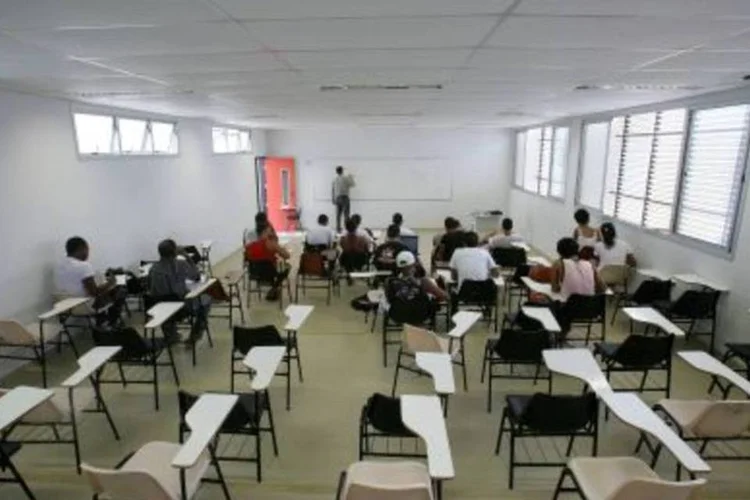 O Inep avaliou o desempenho de 43.400 escolas públicas em todo o Brasil (.)