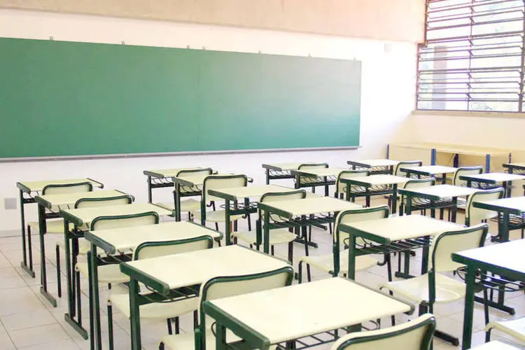 
	Sala de aula: para elaborar o documento, foram analisados dados do Exame Nacional do Ensino M&eacute;dio (Enem) de 2014
 (Wikimedia Commons)