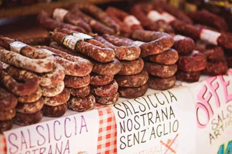 
	Salames em feira: prefeitura de Turim vai apoiar projetos educacionais sobre bem-estar animal e nutri&ccedil;&atilde;o humana.
 (Thinkstock)