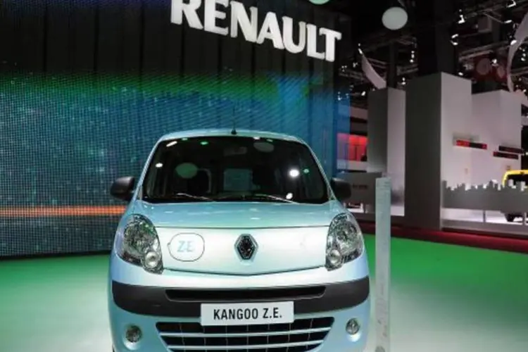 Carro da Renault no salão de Paris: outro motivo é a falta de competitividade da indústria nacional, segundo o executivo (Getty Images)