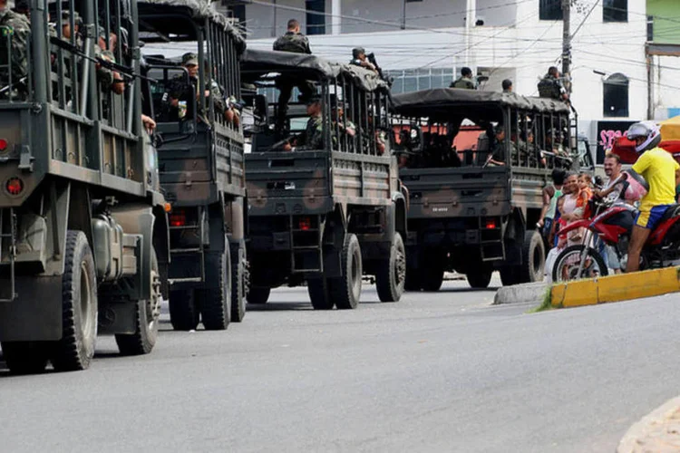 Com greve da PM na Bahia, tropas do exército fazem patrulha em ruas de Salvador (Elói Corrêa/GOVBA)