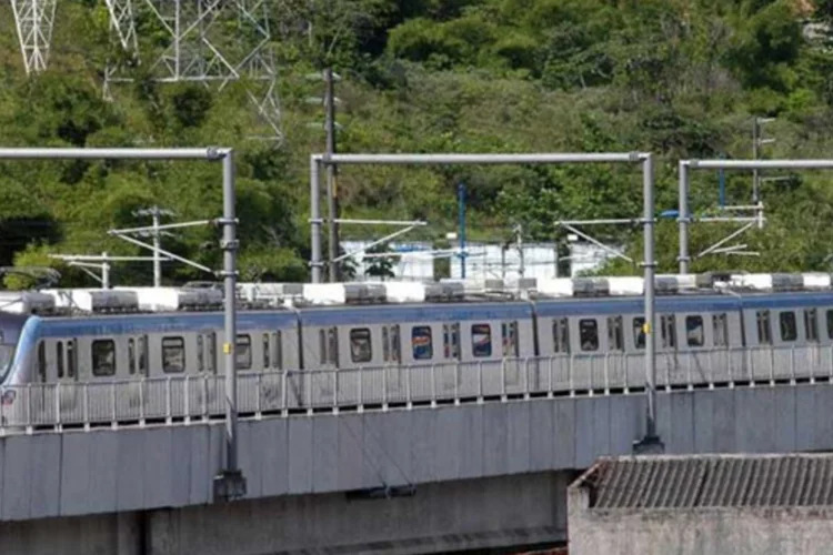 
	Trem do Metr&ocirc; de Salvador: cronograma prev&ecirc; o avan&ccedil;o da Linha 2 pela regi&atilde;o do Iguatemi e Avenida Paralela a partir de 2015
 (Wikimedia Commons/Hentzer)