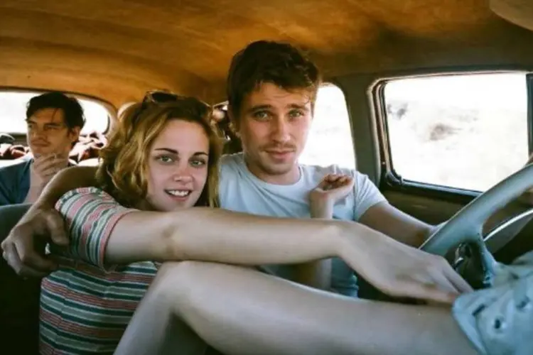 Kristen Stewart em cena de Na Estrada. Foram mais de 40 anos até o livro de Kerouac ser adaptado para o cinema  (Divulgação)