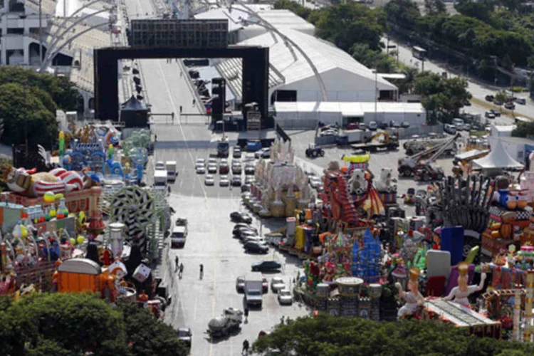 Carnaval em SP: resta uma pequena parte disponível dos 33 mil ingressos colocados à venda no Sambódromo do Anhembi (Paulo Whitaker/Reuters/Reuters)