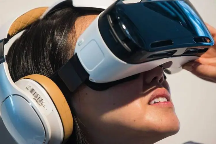 
	M&aacute;scara de realidade virtual Gear VR, da Samsung
 (Andrew Burton / Getty Images)
