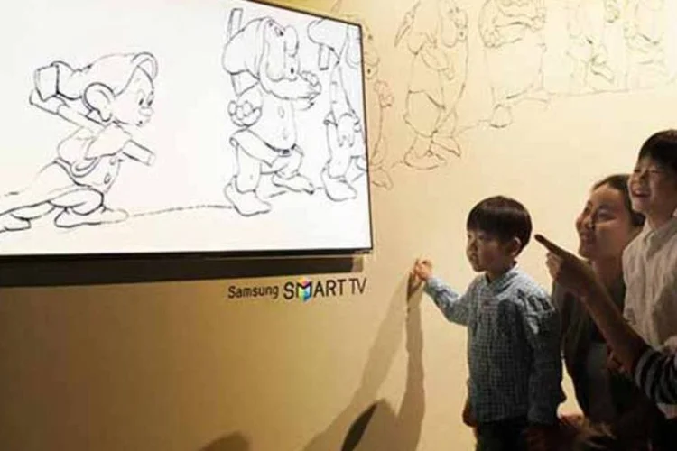 
	SmartTV da Samsung: Tizen permitir&aacute; que usu&aacute;rios vejam o que passa na TV por meio de smartphones e outros gadgets
 (.)
