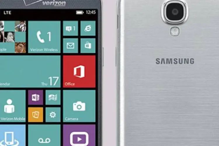 Suposto celular Samsung com Windows Phone: lançamento do aparelho é esperado ainda para este ano, mas não se sabe quando (ou se) ele será vendido no Brasil (Reprodução/Evleaks)