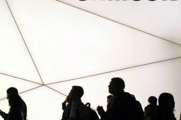 
	O lucro da Samsung de abril-junho, que representaria um novo n&uacute;mero recorde da companhia, seria superior al&eacute;m disso em 8,2% ao publicado no per&iacute;odo janeiro-mar&ccedil;o
 (REUTERS/Albert Gea)