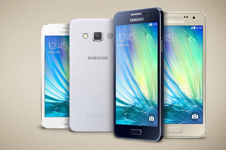 Samsung Galaxy A3 não exagera no tamanho e cabe no seu bolso