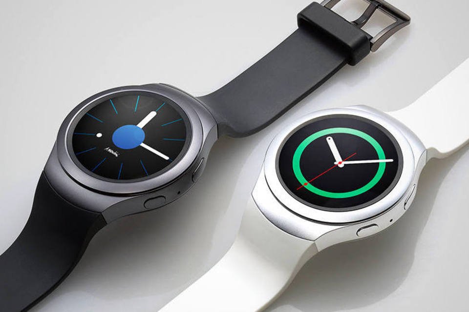 Samsung Gear S2 é um relógio inteligente com belo visual