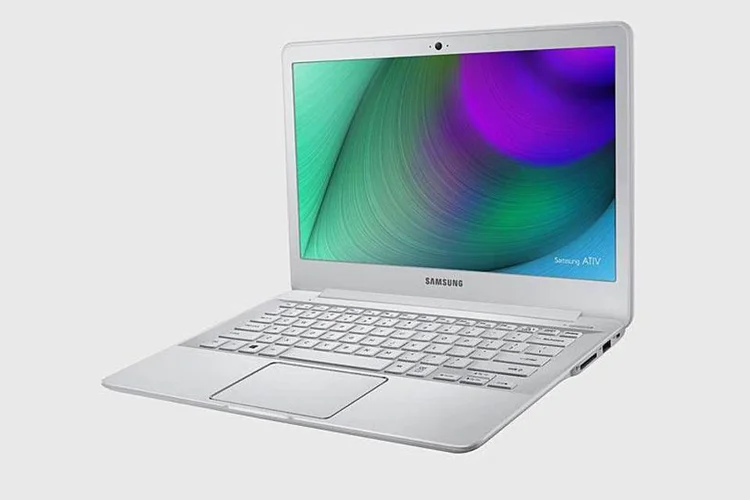 Samsung Style S20: o notebook tem 1,8 cm de espessura e pesa 1,3 kg (Divulgação/Samsung)