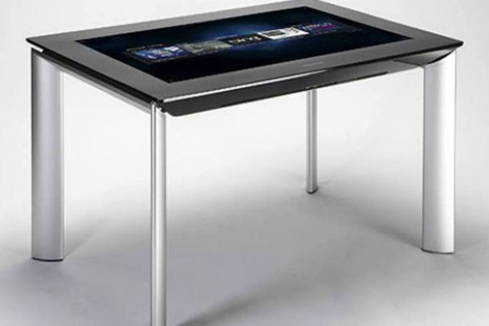 Microsoft lança novo PC em forma de mesa