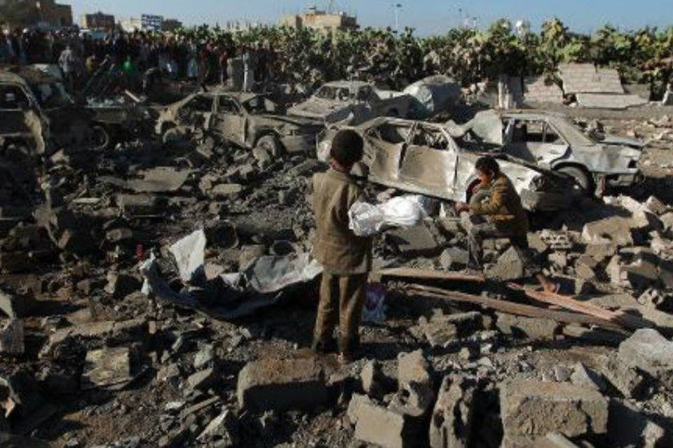 Arábia Saudita lança ataques aéreos no Iêmen contra rebeldes