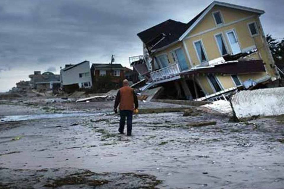 Sandy começa a dispersar-se perto dos Grandes Lagos