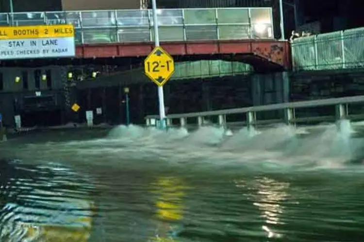 Alagmento em NY, pela passagem da tempestade Sandy (Getty Images)