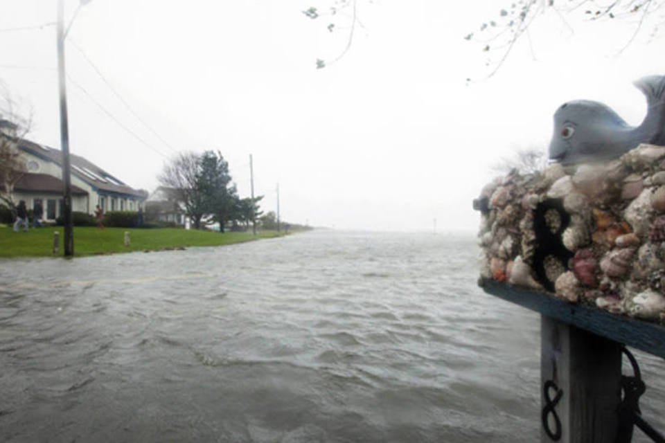 EUA se preparam para o Halloween após a passagem de Sandy