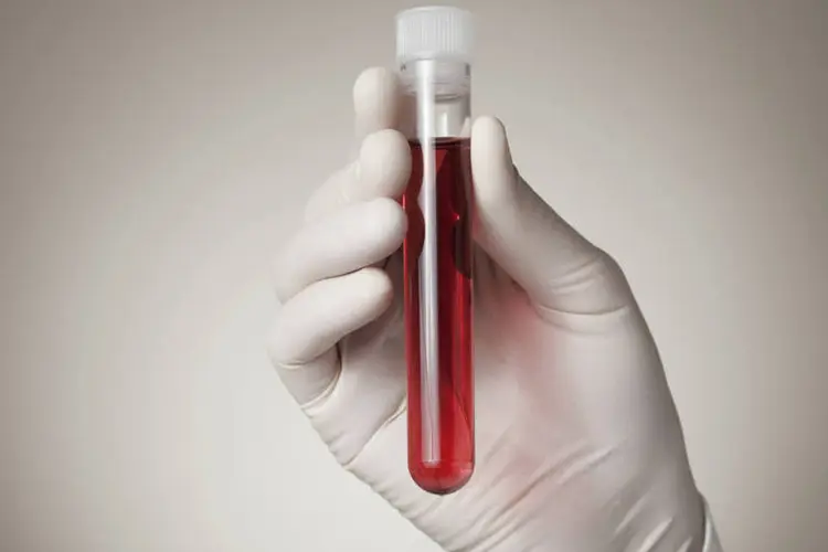 
	Amostra de sangue: a empresa calcula que em 2027 faltar&atilde;o 850 mil doadores para cobrir a demanda mundial
 (thinkstock)