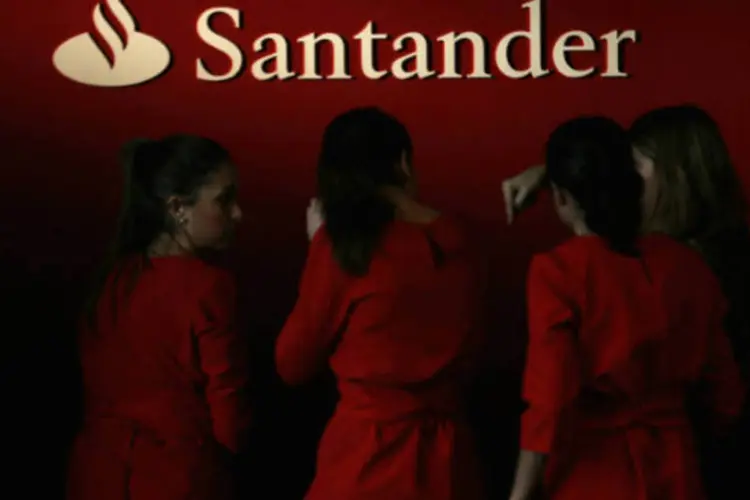 
	Santander Brasil sofre queda de 29,5% no lucro do 1&ordm; trimestre
 (REUTERS/Sergio Perez)