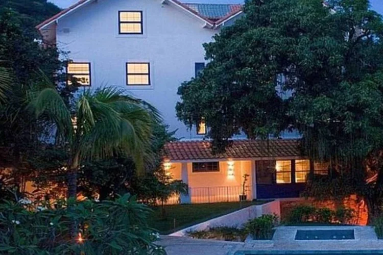 Ainda não há informações sobre o número de bandidos que entraram no hotel de luxo (Divulgação)