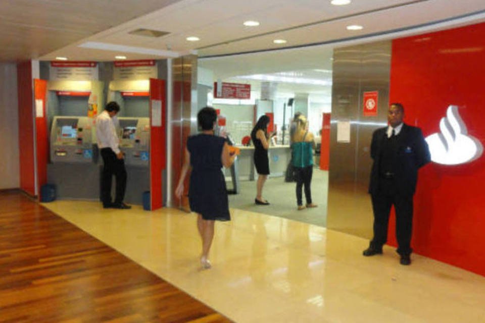 Santander prioriza fortalecer capital em meio a empréstimos