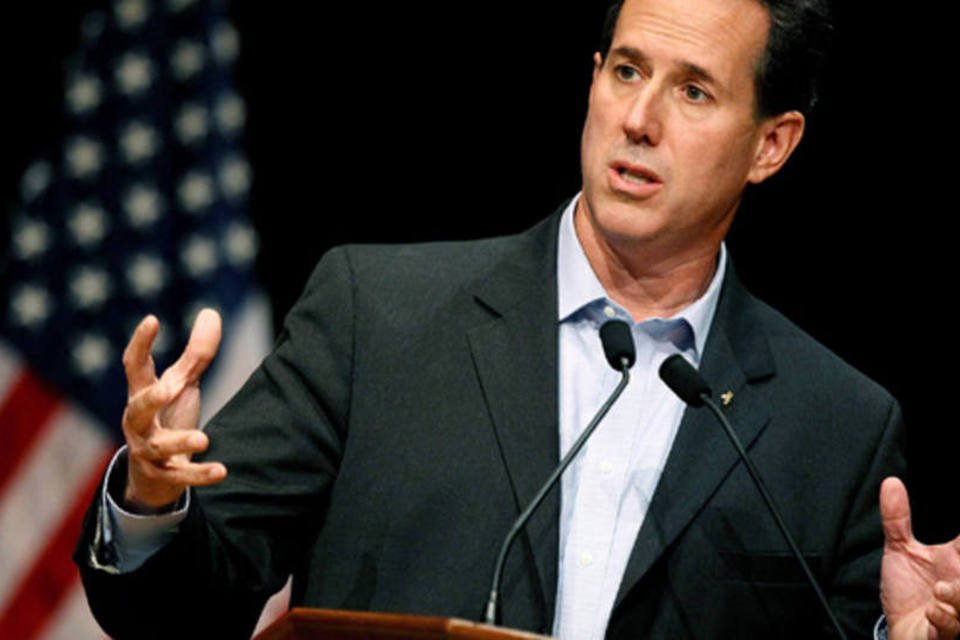 Santorum recomenda que Romney use casamento gay como arma política