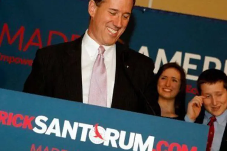 Vitórias no sul dão novo estímulo à campanha de Santorum
 (Sean Gardner/AFP)