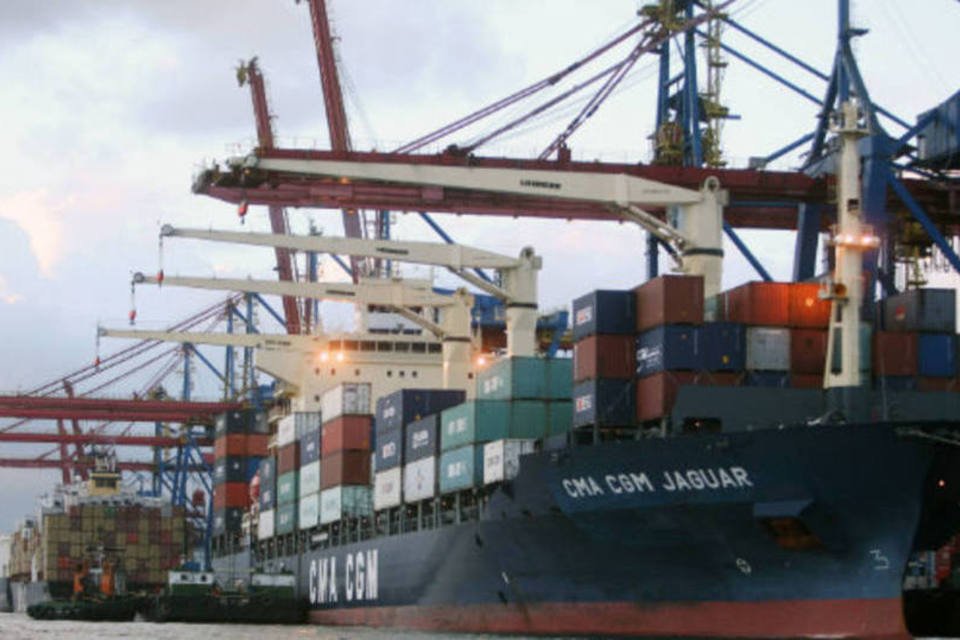 Governo eleva a 8% retorno de arrendamentos portuários