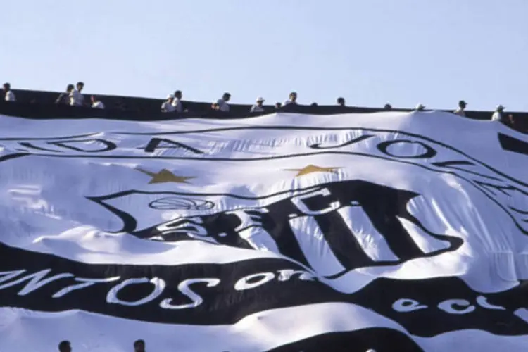 
	Torcida do Santos: o clube apresenta a maior d&iacute;vida (R$ 373 milh&otilde;es)
 (Nelson Coelho / Placar)