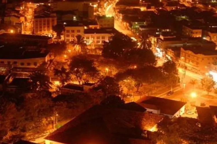 Moradores do município de São Gonçalo, Rio de Janeiro, sofrem com problemas de abastecimento de energia (.)