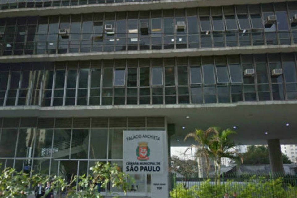 Câmara de SP diz que vai reavaliar supersalários