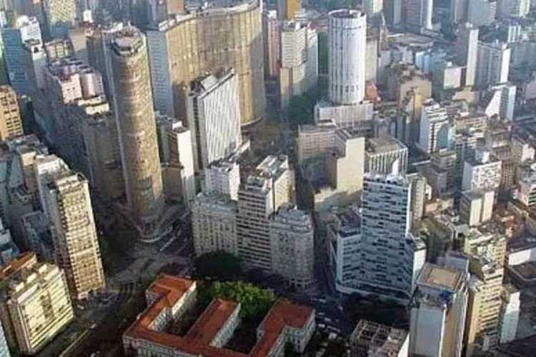 Ente os fatores que levaram São Paulo ao primeiro lugar está o tamanho de seu mercado (.)