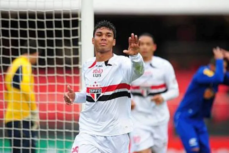 Jogador do São Paulo: o novo patrocinador poderá também colocar sua logomarca nos demais materiais esportivos do time profissional (.)
