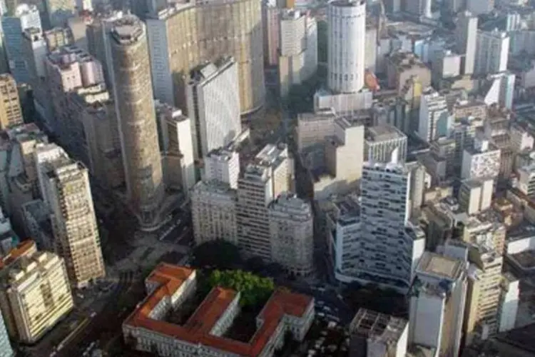 São Paulo: Nos primeiros sete meses do ano, o Banco Central calcula que o Brasil já tenha recebido US$ 14,7 bilhões em investimentos (.)