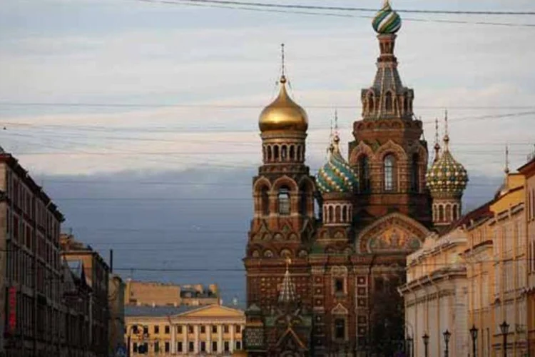 
	Vista geral de S&atilde;o Petersburgo, cidade na R&uacute;ssia: o FMI deixa a R&uacute;ssia convencido de que a economia do pa&iacute;s cresce no mais alto ritmo poss&iacute;vel nas circunst&acirc;ncias atuais
 (Harry Engels/Getty Images)