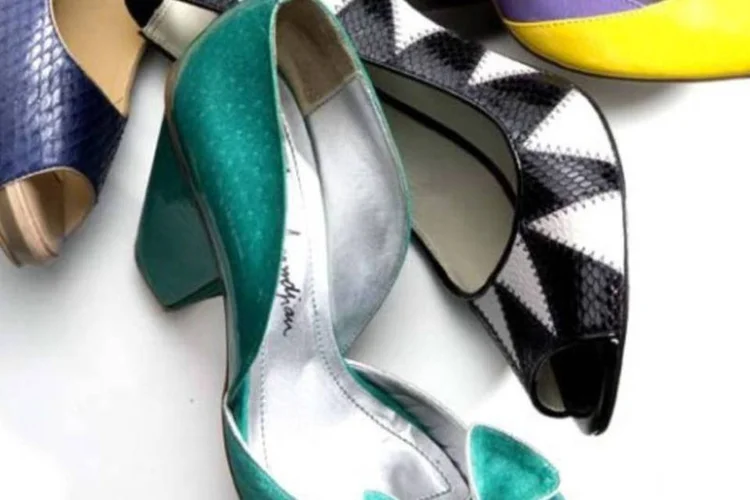 Sapatos coloridos (Carlos Cubi/Manequim)