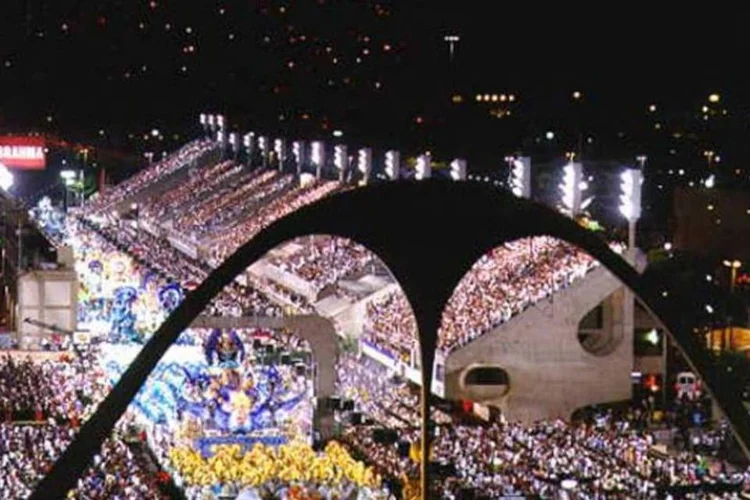 Carnaval: ainda na Marquês de Sapucaí, no dia 24 de abril vai acontecer a apresentação das crianças das escolas mirins (Wikimedia Commons/Reprodução)