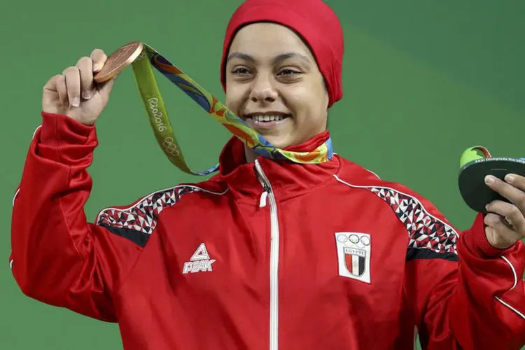 
	Sara Ahmed: a eg&iacute;pcia j&aacute; tinha vencido o torneio mundial juvenil da modalidade, realizado na Pol&ocirc;nia em junho
 (Stoyan Nenov/Reuters)