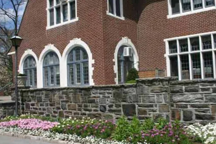 Com pouco mais de 1,7 mil alunos, a Sarah Lawrence College é a faculdade mais cara dos Estados Unidos  (Getty Images)