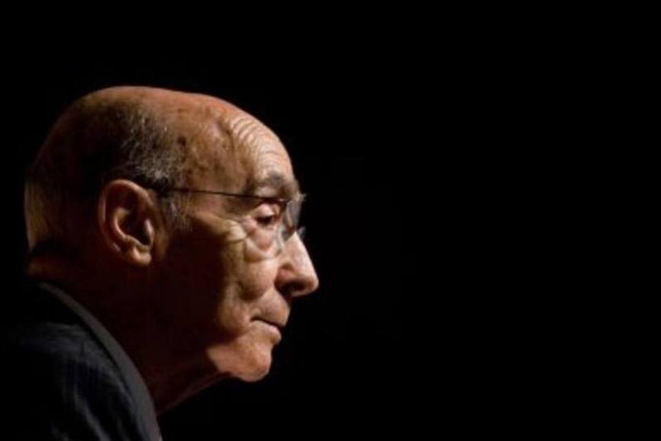 Morre aos 87 anos escritor português José Saramago