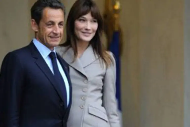 O presidente da França, Nicolas Sarkozy, e a primeira-dama, Carla Bruni (Eric Feferberg/AFP)