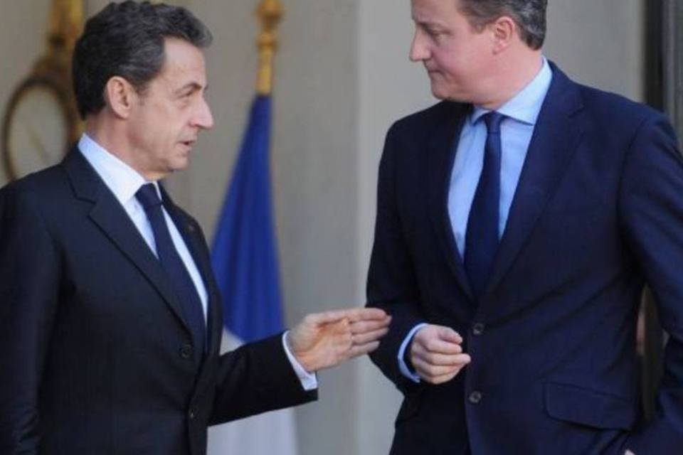 Sarkozy diz que Reino Unido emperrou acordo