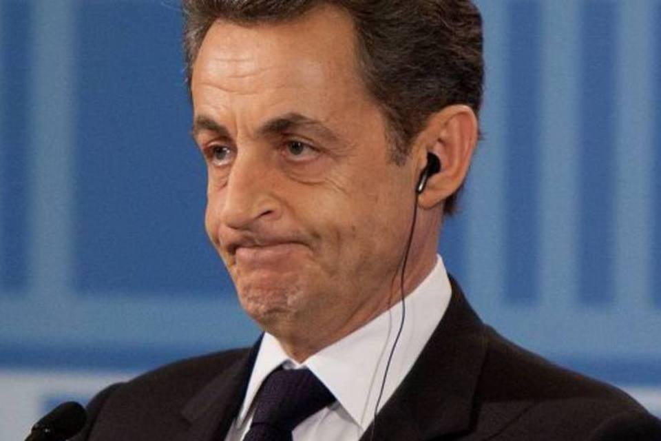 Sarkozy: Hollande é Thatcher em Londres, Mitterrand em Paris