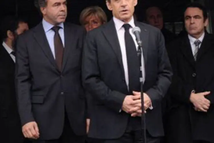 Sarkozy foi até o local da tragédia (Kenzo Tribouillard/AFP)